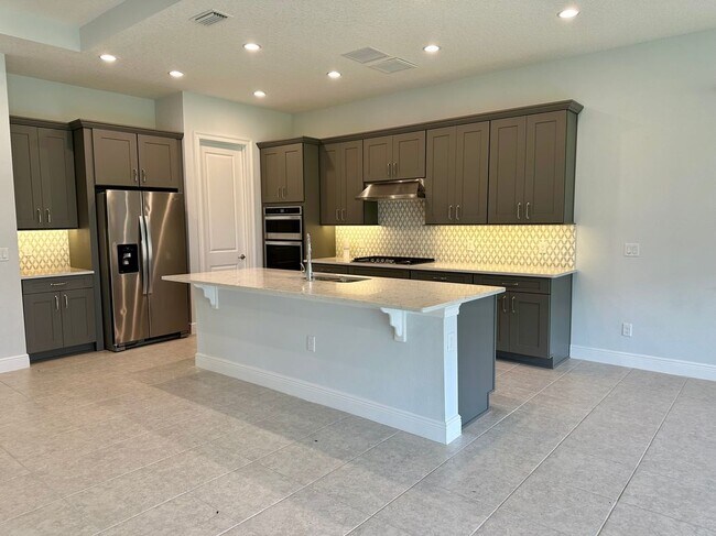 Foto del edificio - 8313 Topsail Pl
