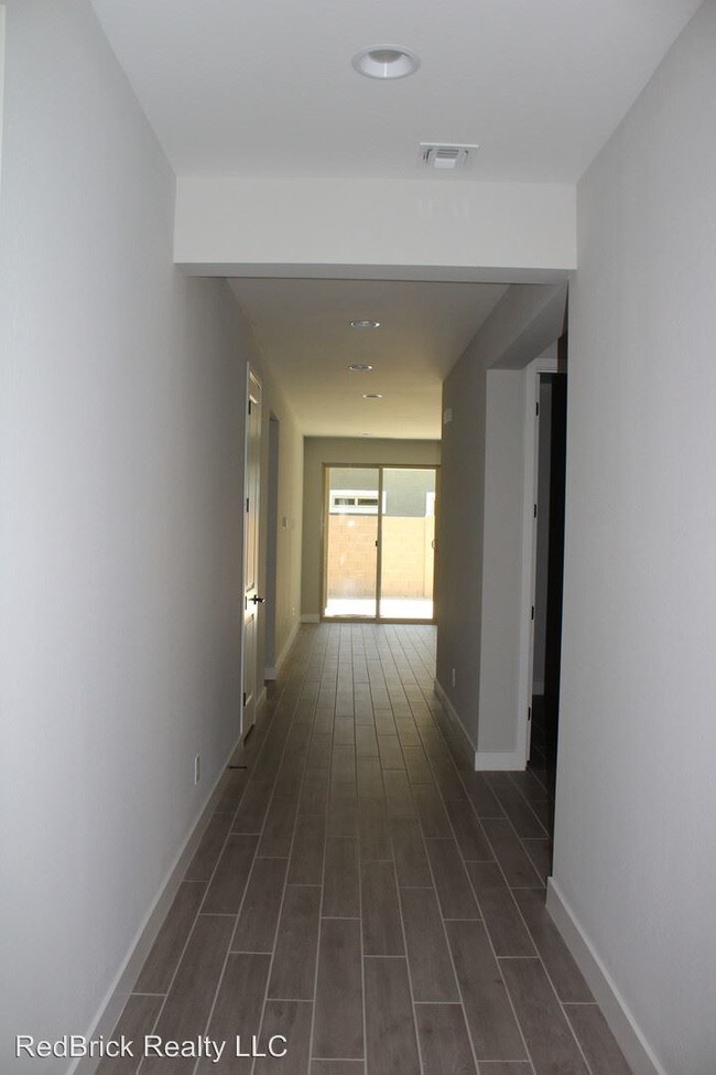 Building Photo - 3 br, 2 bath House - 741 W Coconino Dr