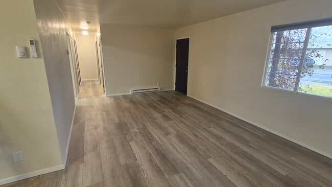 Foto del edificio - 8951 Tinker Loop