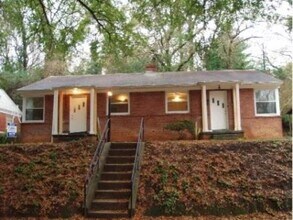 Building Photo - 405-407 Waccamaw Ave