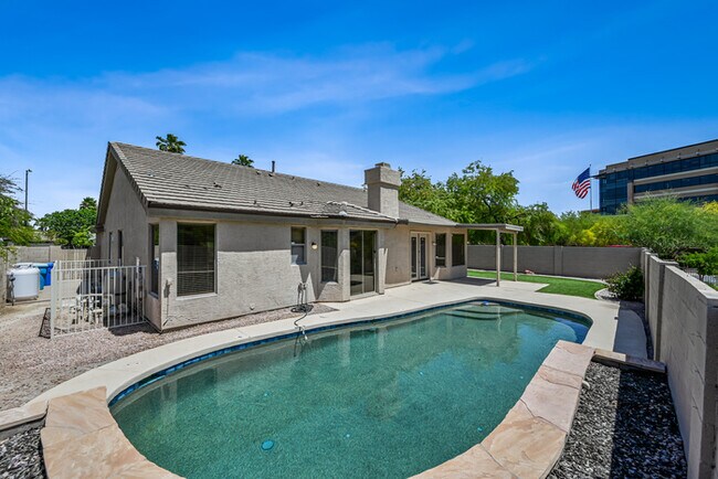 Photo - 6937 E Paradise Ln House