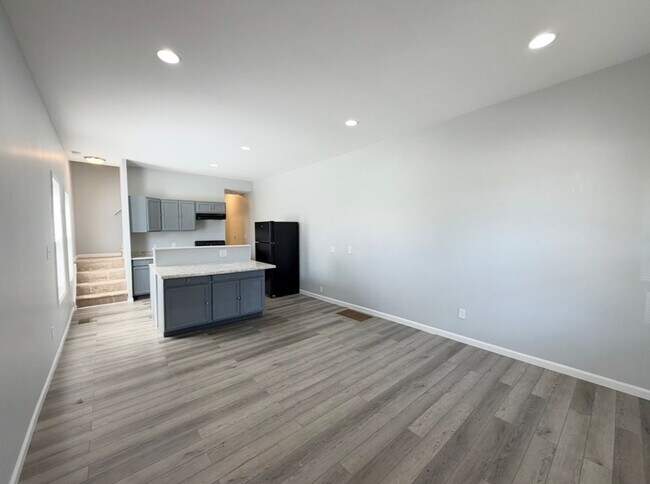 Foto del edificio - 1756-1756 S Delaware St
