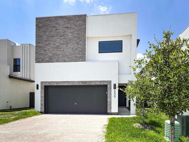 Foto del edificio - 530 Silvana Dr