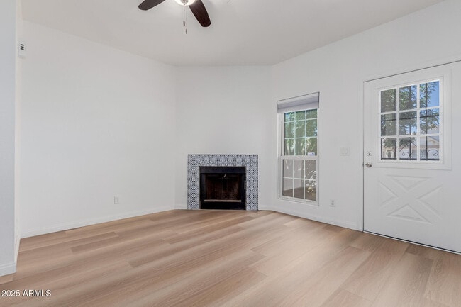 Building Photo - 1600 N Saba St