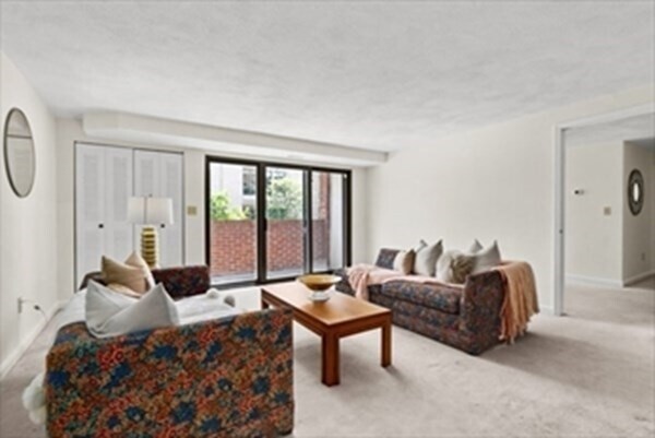 Foto principal - 1600 Massachusetts Ave