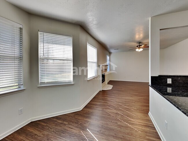 Building Photo - 502 Hearthstone Ct