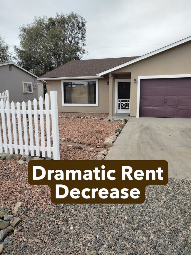 Foto del edificio - 8396 E Stevens Dr