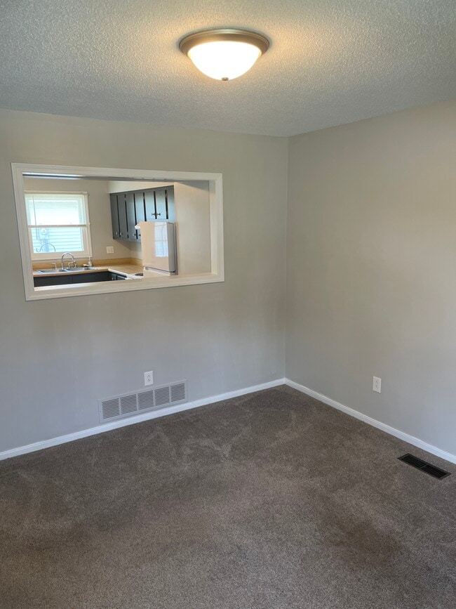Building Photo - 1017 Ebersole Blvd