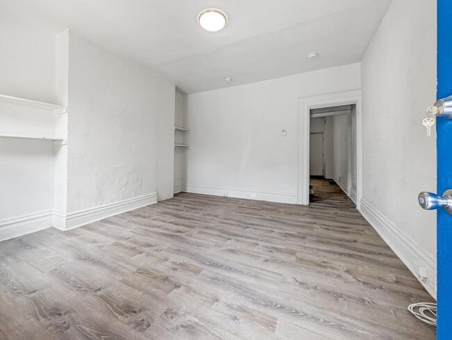 Building Photo - 257 37th St