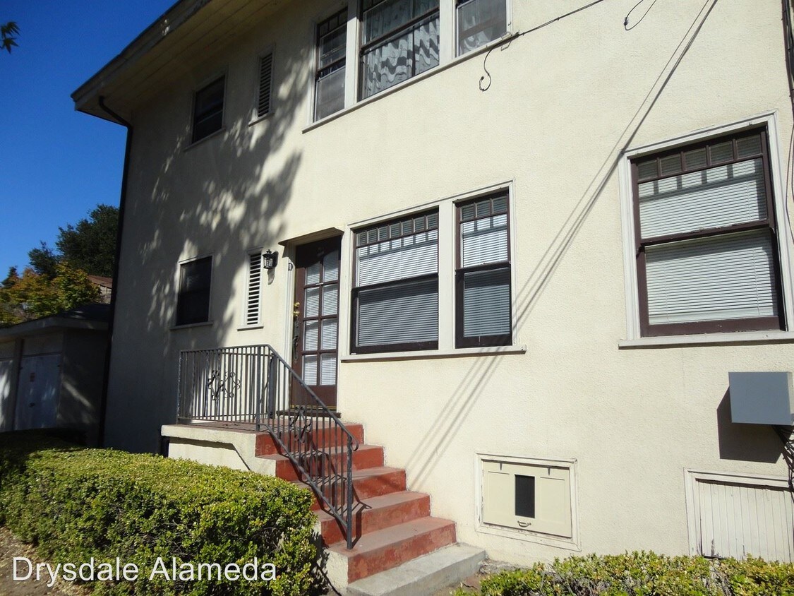 Primary Photo - 1501 Encinal Ave