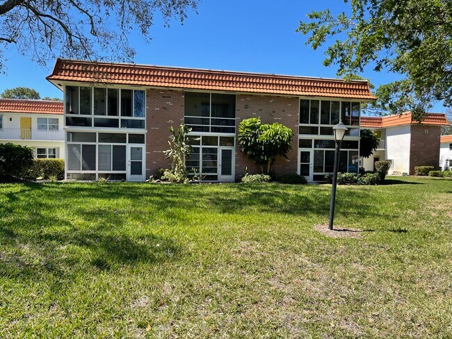 Foto del edificio - 1225 NW 21st St