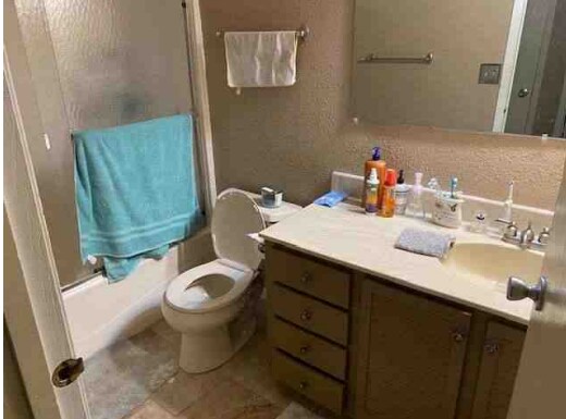 Bathroom - 724 Vicksburg Dr