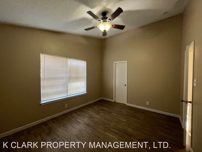 Foto del edificio - 2 br, 2 bath House - 14423 EDGEMONT ST.