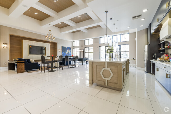 Gracious Lounge Area with WiFi - The Lincoln Scottsdale