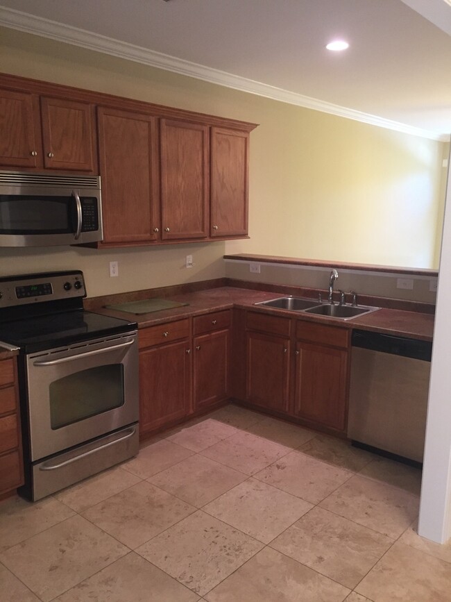Foto del edificio - Greenville - 2BD/2.5BA, 1300SF