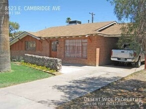 Building Photo - 8523 E Cambridge Ave