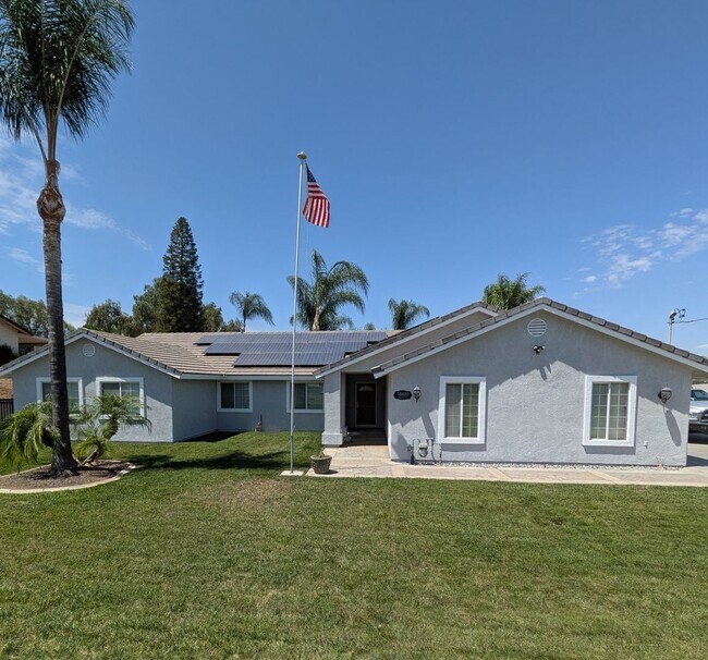 Foto del edificio - Beautiful 3-Bedroom Home with Pool!