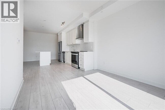 Building Photo - 55 Duke St W