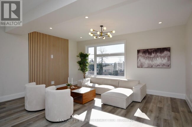Building Photo - 1411 Maple Way