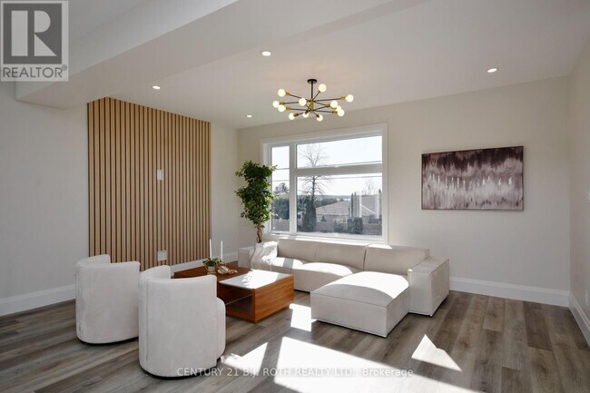 Photo du bâtiment - 1411 Maple Way