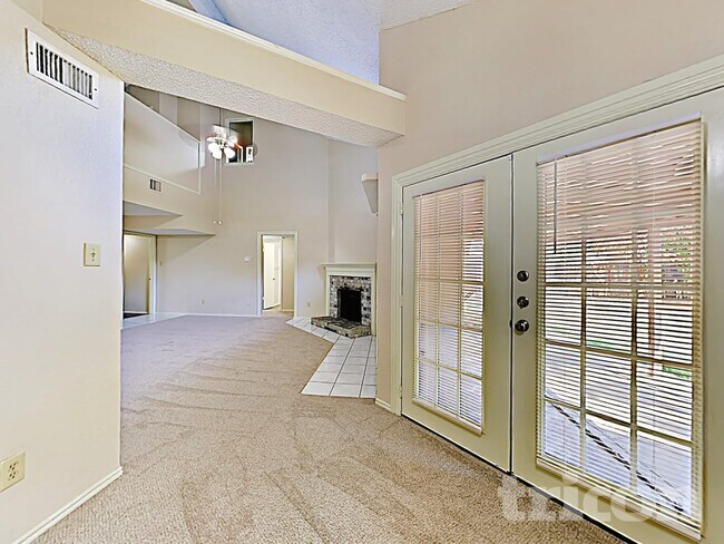 Foto del edificio - 1304 Farley Dr