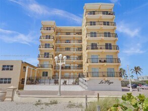 Building Photo - 1815 N Surf Rd