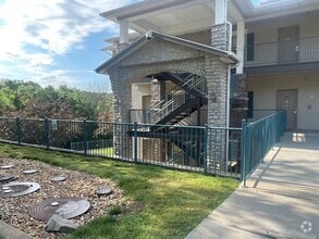 Building Photo - 200 Majestic Dr