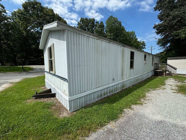 Building Photo - 3/2 Single Wide in Ellenboro, NC