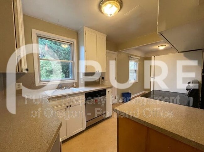 Photo - 6006 NE Davis St House