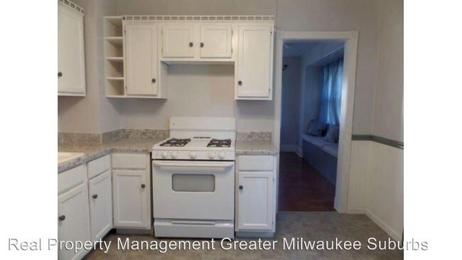Building Photo - 3 br, 1 bath House - 853 S 85th Street