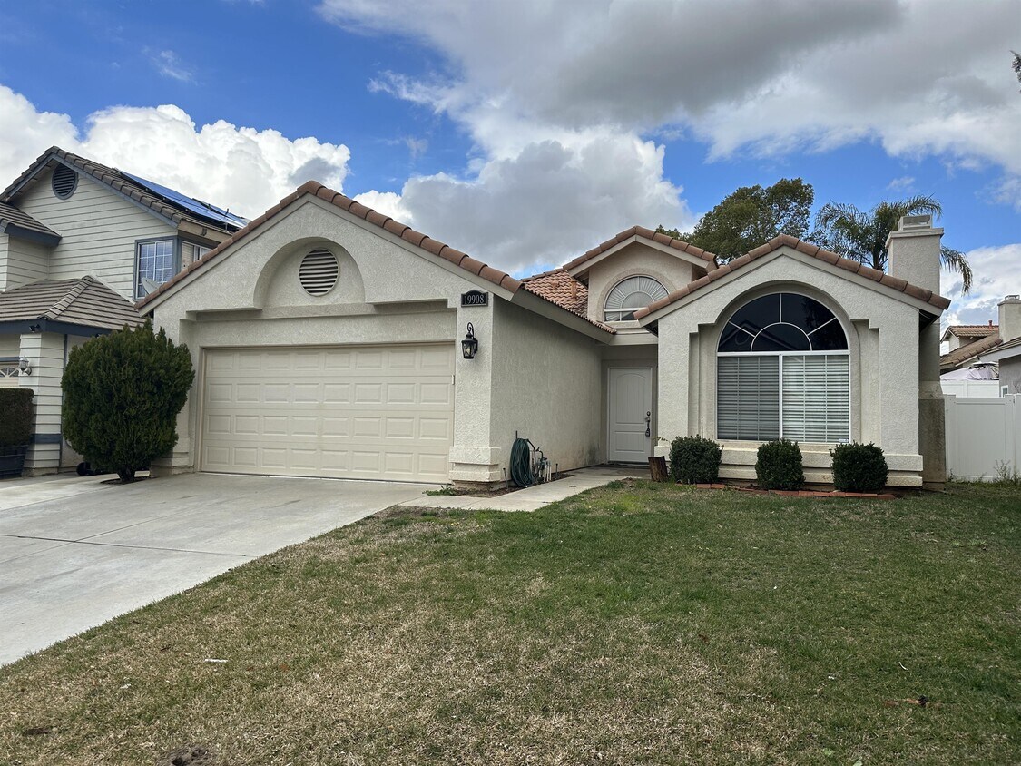 Foto principal - 19908 Westerly Dr