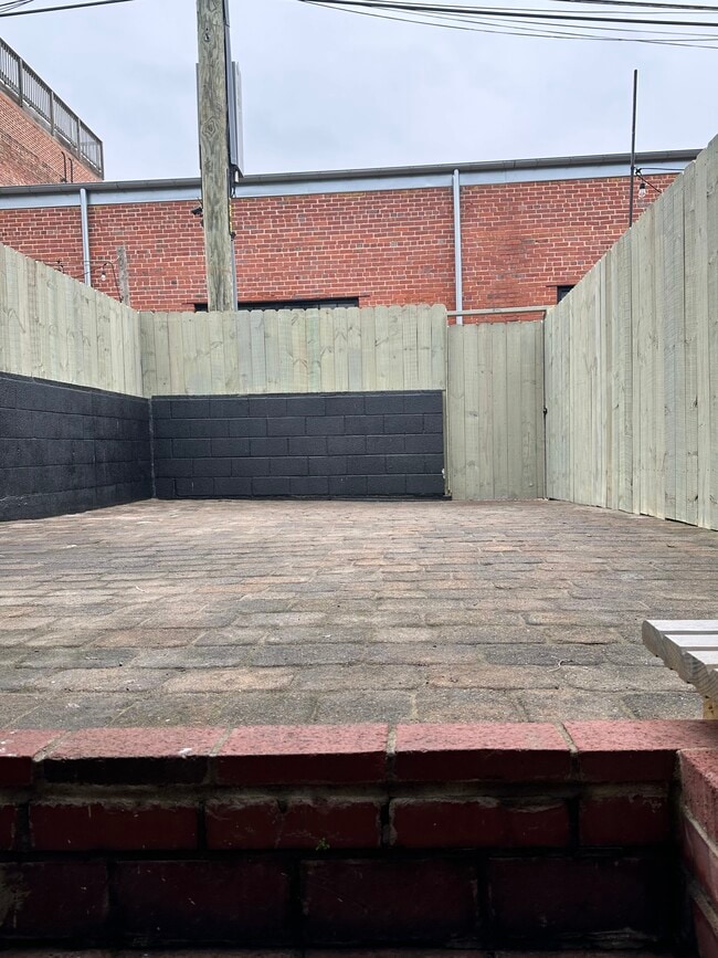 Foto del edificio - 627 S Eaton St