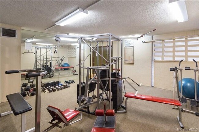 Gym - 2740 Kuilei St