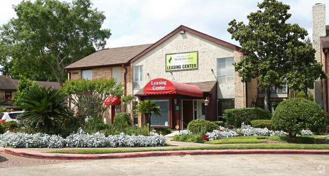 Trails of Woodlake - Alquileres en Houston, TX | Apartamentos.com