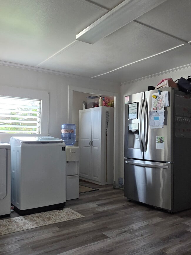 Building Photo - 29 Ai St