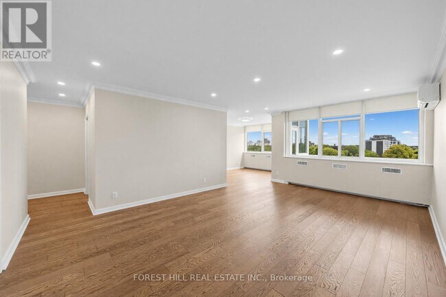 Building Photo - 561 Avenue Rd