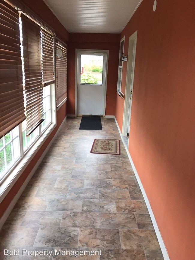 Building Photo - 3 br, 1.5 bath House - 645 S Ramona