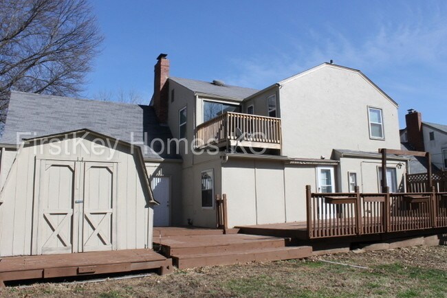 Building Photo - 8016 Holmes Rd