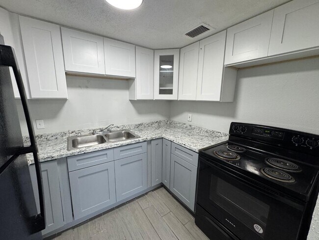 Foto del edificio - 13701 N 21st St