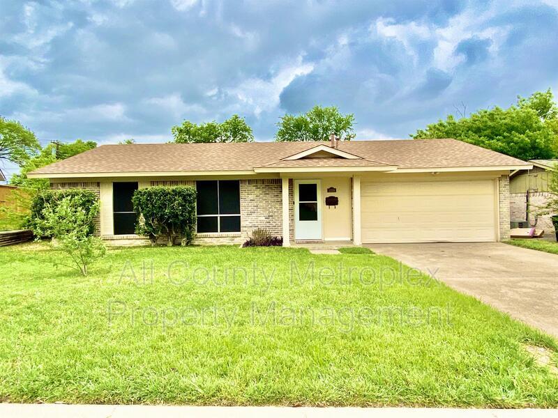 3209 Sharon Cir, Plano, TX 75074 House for Rent in Plano, TX