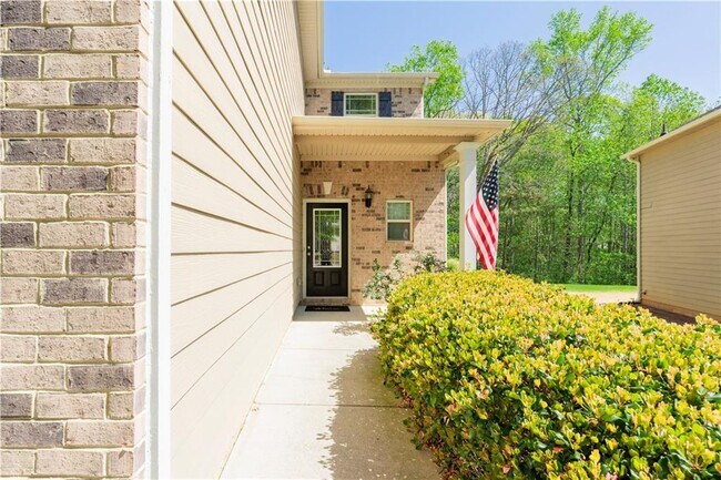 Foto del edificio - 5555 Hedge Brook Dr