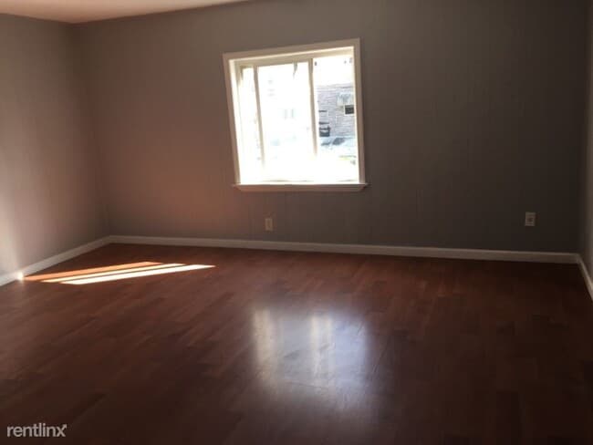 Building Photo - 4916 Cypress St