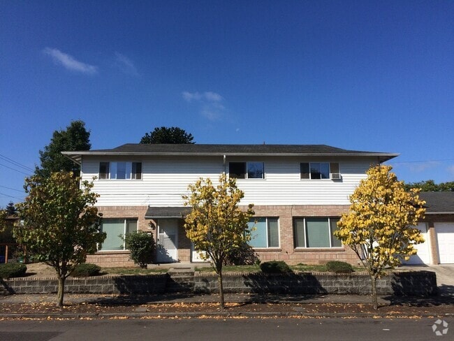 Building Photo - 5505-5509 NE 12th Av