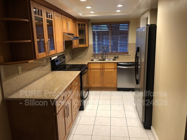 Foto del edificio - 3348 Landess Ave