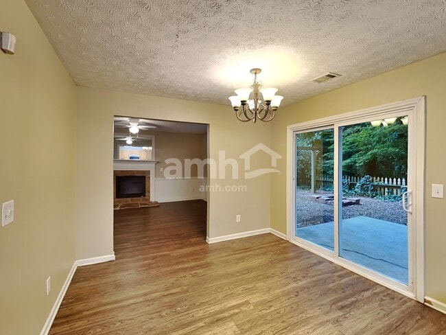 Building Photo - 315 Westminster Dr