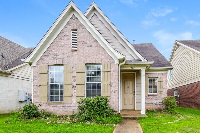 Building Photo - 10093 Woodland Hills Dr