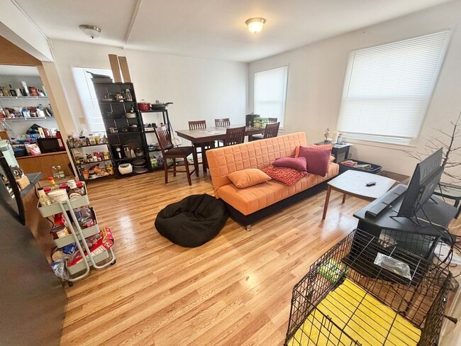 Foto del edificio - 40 Colchester Ave