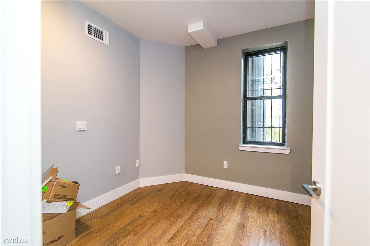 Primary Photo - 675 Halsey St