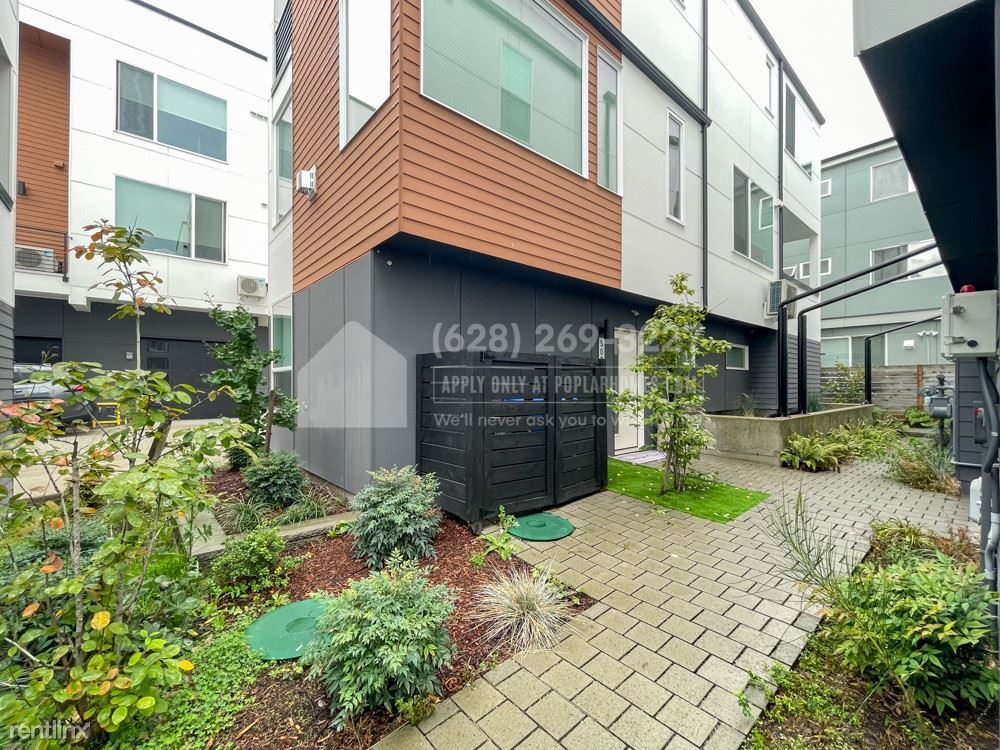 Primary Photo - 3 br, 2 bath Townhome - 9034 18th Avenue SW -