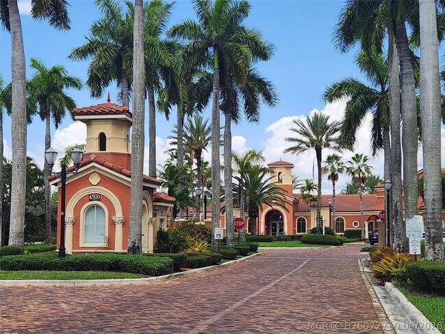 Foto del edificio - 4602 SW 160th Ave